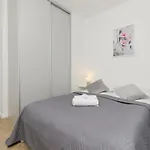 Two-Bedroom Elegant Apartment With Parking Warsaw Praga By Renters